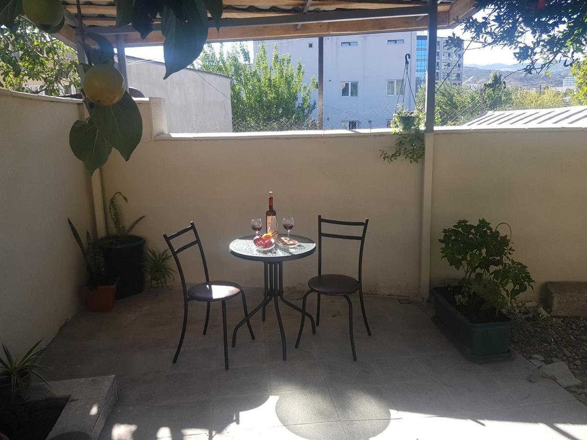 Домик У Куры Hotel Tbilisi Ngoại thất bức ảnh